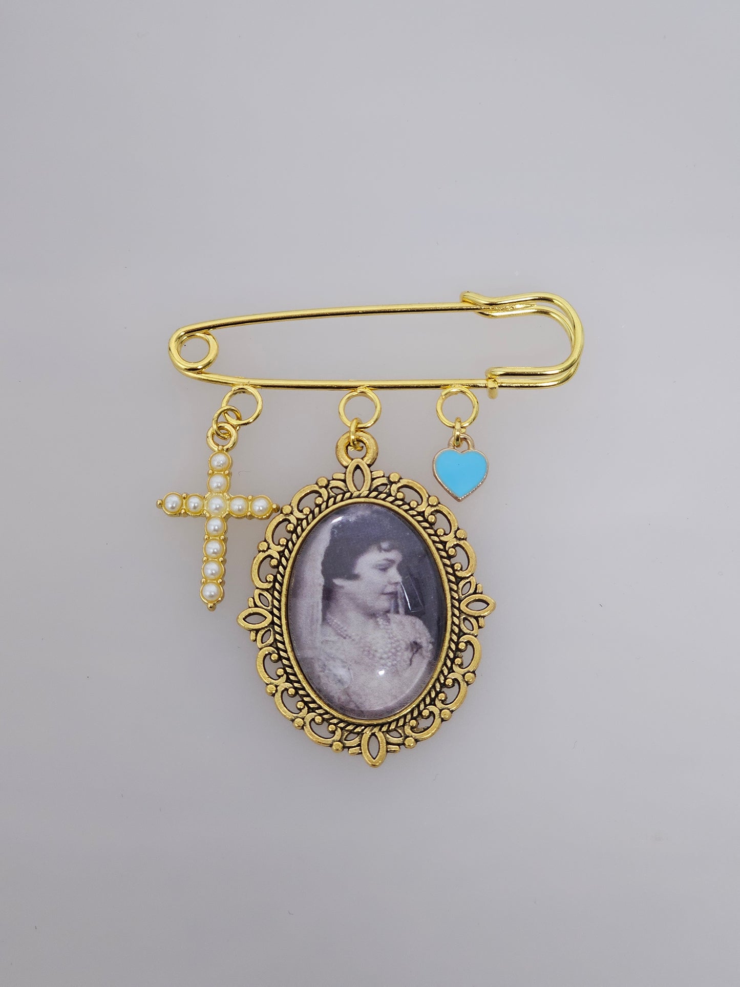 Medium Photo Memorial/Bridal Pin